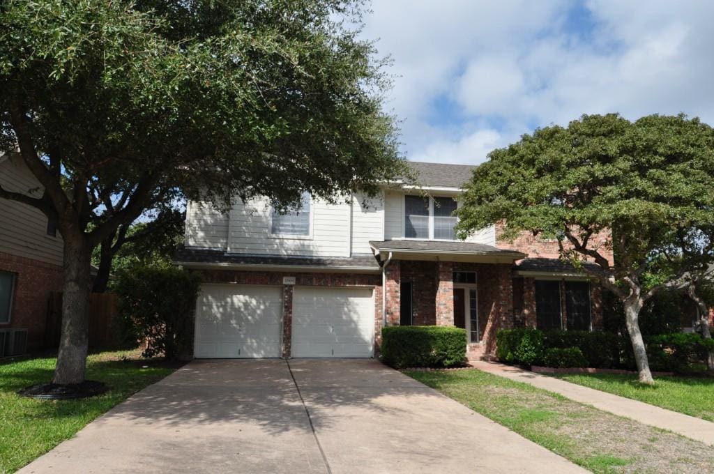 Primary Photo - Great Floorplan with Primary on Main