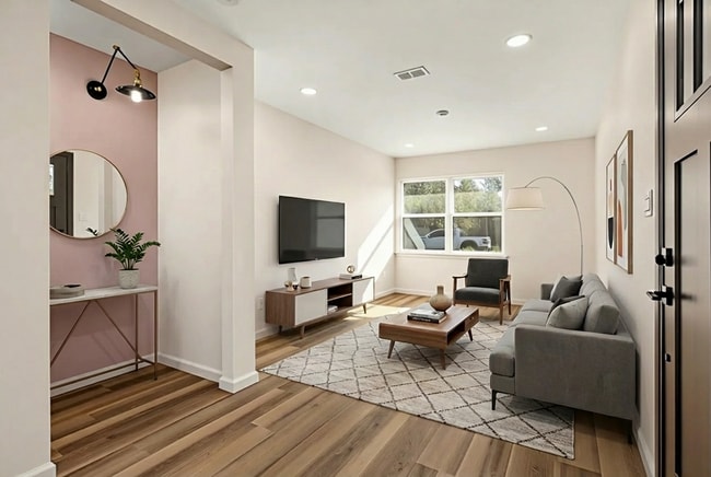 Building Photo - 1518 Orchid Ave