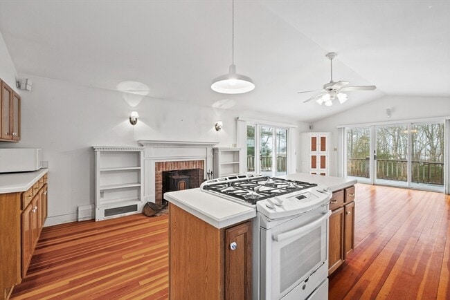 Building Photo - 66 Converse Rd