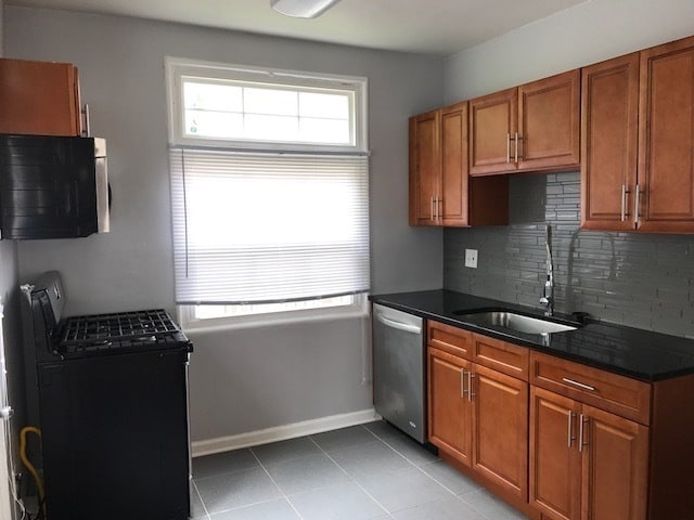 Building Photo - Updated 2 Bed 2.5 Bath House in Oakley