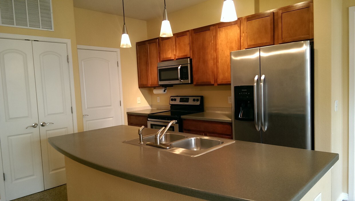 Primary Photo - 10184 Park Meadows Dr