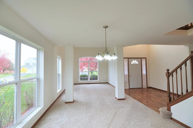 Foto del edificio - 1645 Prairieview Blvd