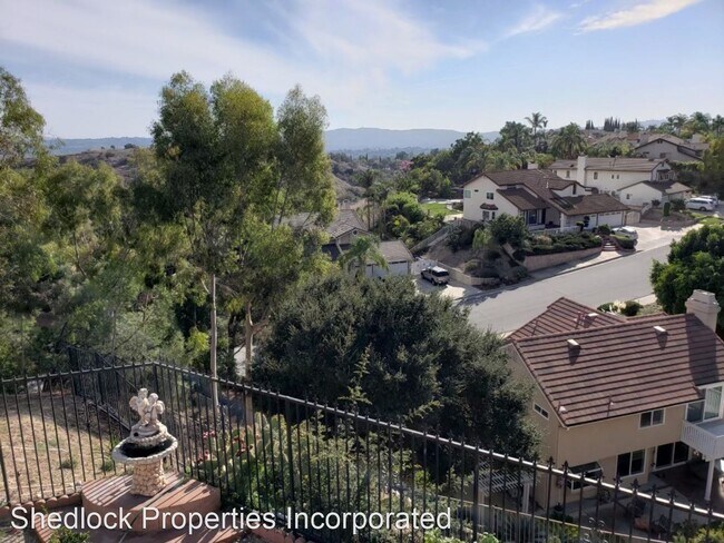 Foto del edificio - 4 br, 3 bath House - 1068 Sunset Bluff Rd