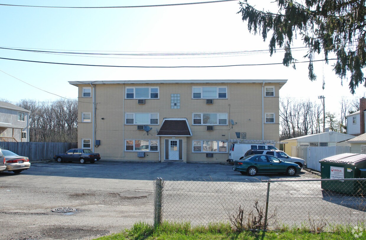 2216 River Rd, River Grove, IL 60171 Apartments in River Grove, IL