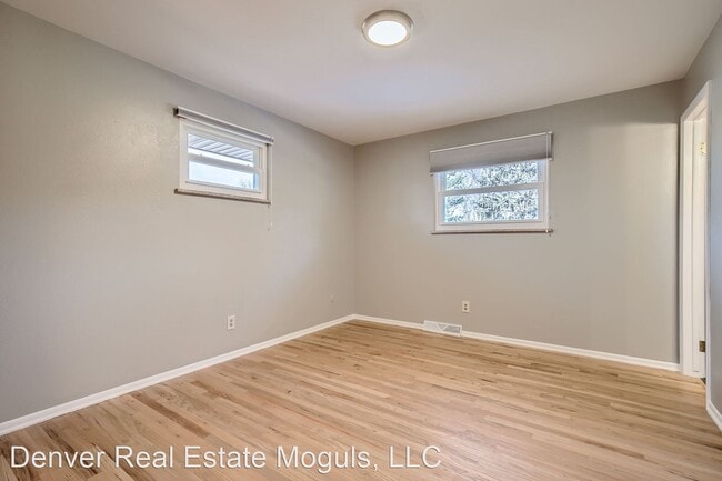 Building Photo - 3 br, 3 bath House - 231 W Fremont Ave
