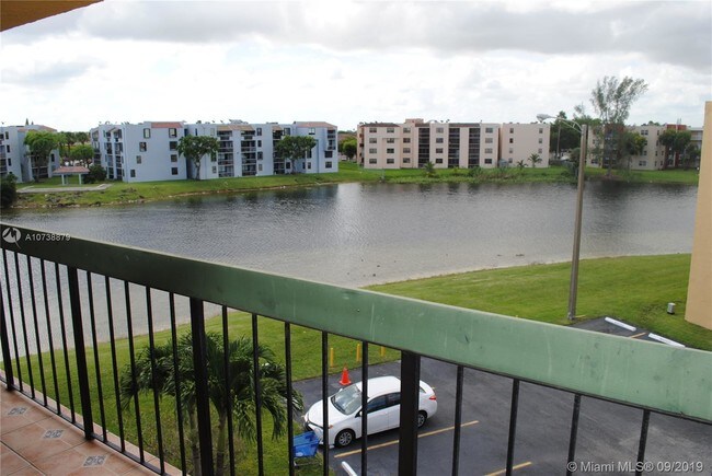 Foto del edificio - 1300 SW 122nd Ave