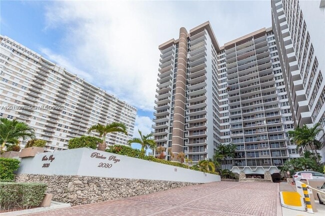 Foto del edificio - 2030 S Ocean Dr