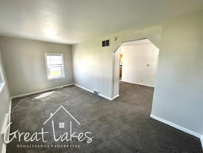 Building Photo - Cozy 1 bedroom / 1 bathroom bungalow now a...