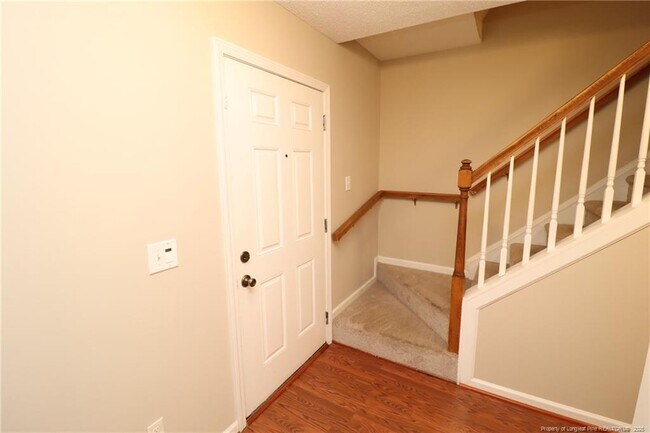Foto del edificio - 211 Amberglow Pl