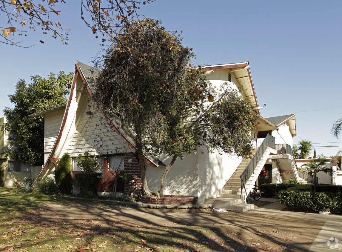 Primary Photo - 626 Karesh Ave