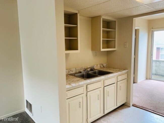 Building Photo - 1201 Wyatt Ln