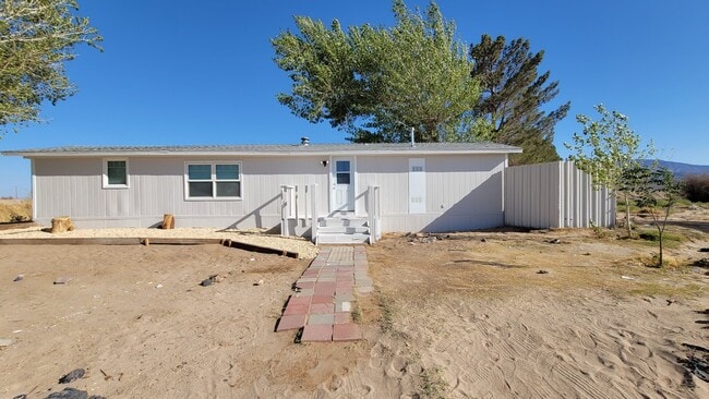 Foto del edificio - 43371 Cottonwood Rd