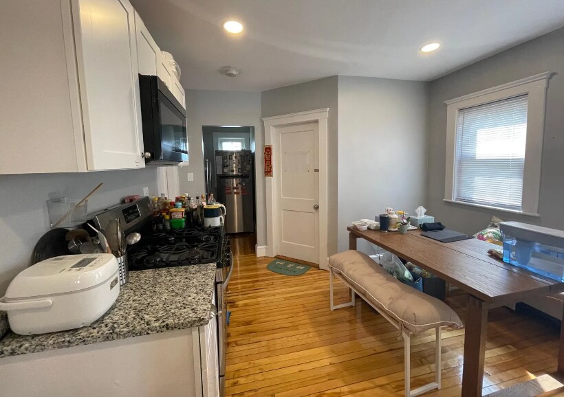 Primary Photo - 72 Frederick Ave