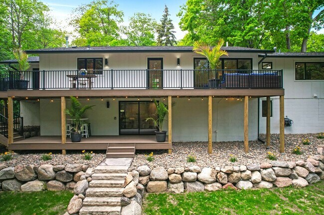 Foto del edificio - Lake Minnetonka Lake Access