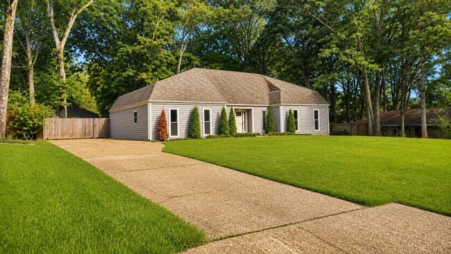Building Photo - 89 Ericson Rd
