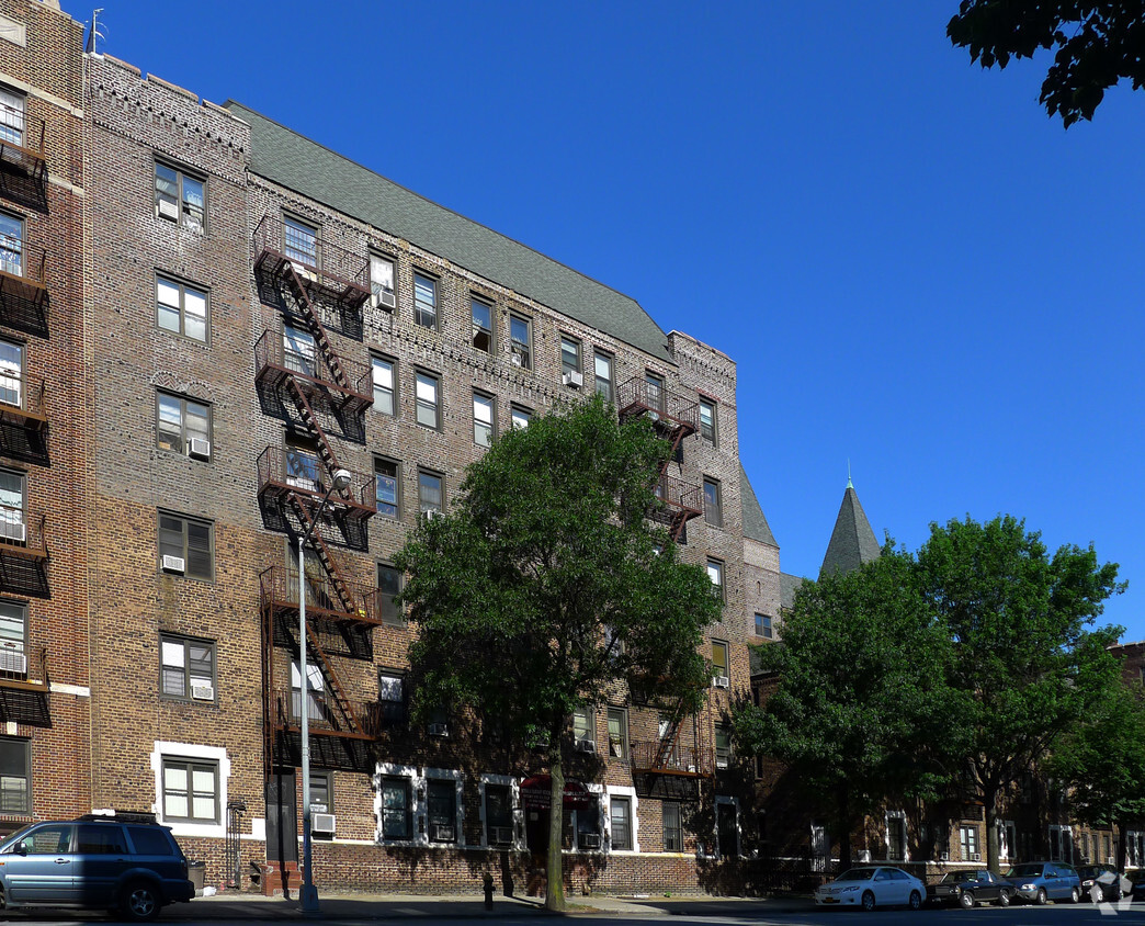 Building Photo - 1640 Ocean Ave