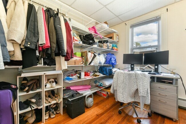 Foto del edificio - 733 E 3rd St