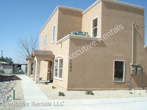 Building Photo - 1595 Carrillo Ct