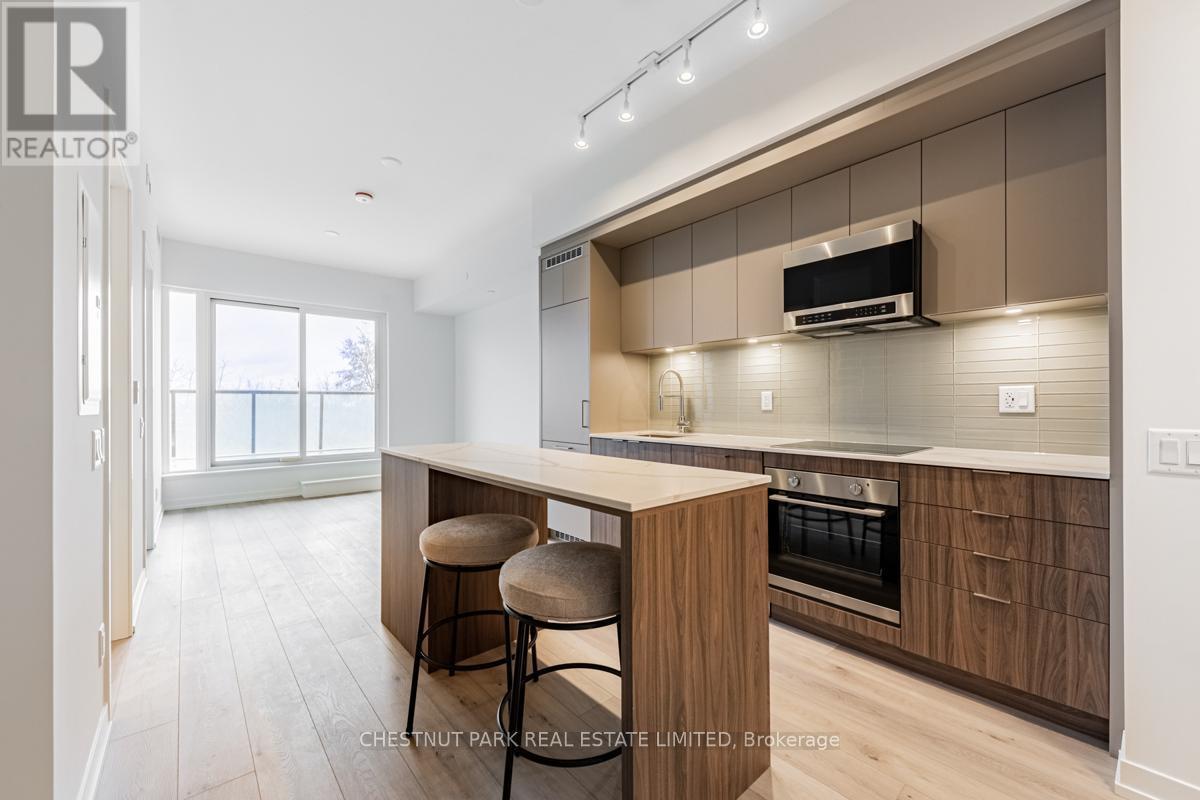 Photo principale - 863-863 St Clair Ave W