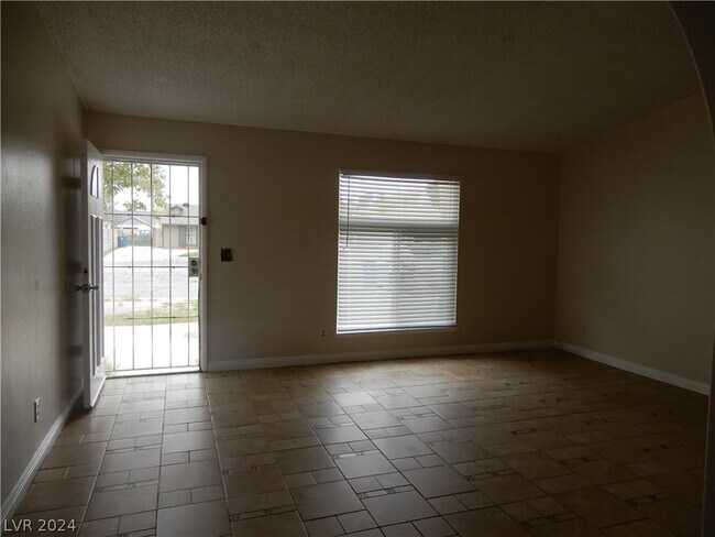 Building Photo - 5812 W Westport Cir