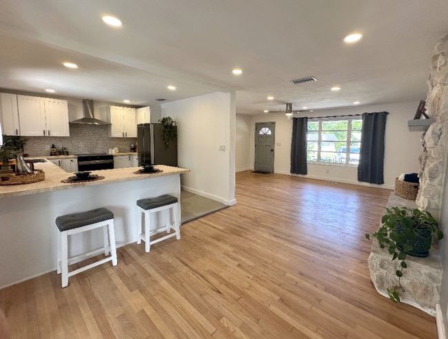 Building Photo - 1118 Brookmont Ave E