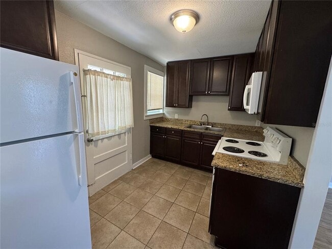 Foto del edificio - 310 W Park St