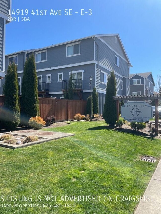 Building Photo - Summer Heat Wave Special! Get May Rent Fre...
