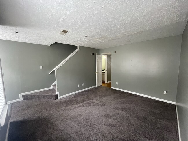 Photo - 2337 Wellington Cir House