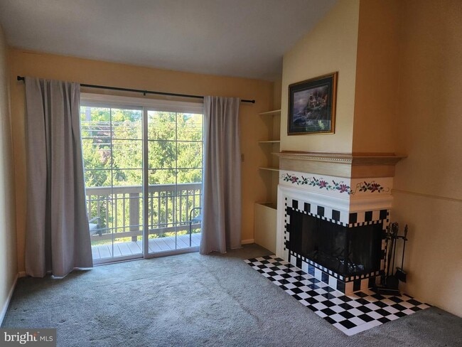 Building Photo - 22016 Beacon Hill Dr