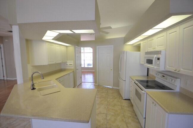 Foto del edificio - 7925 Bengal Ln