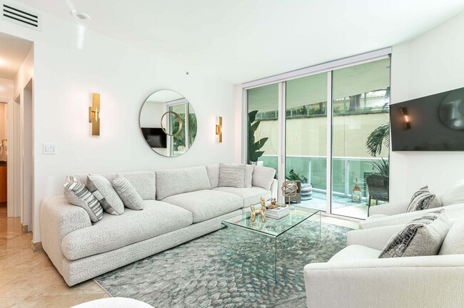 Photo - 347 N New River Dr E Apartment