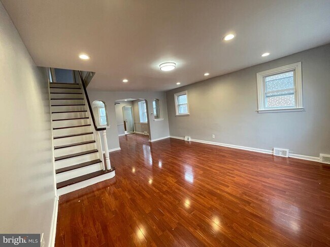 Building Photo - 6542 Bradford Terrace