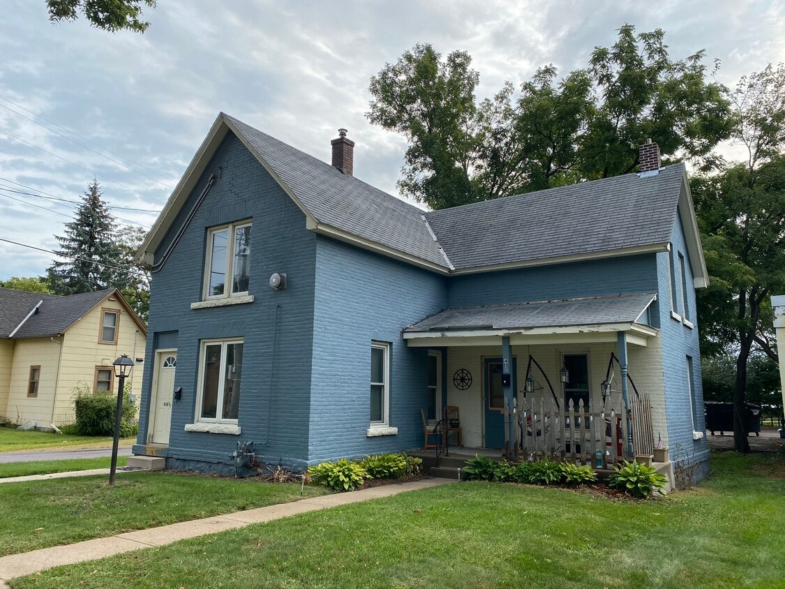 410 Cross St, North Mankato, MN 56003 House Rental in North Mankato