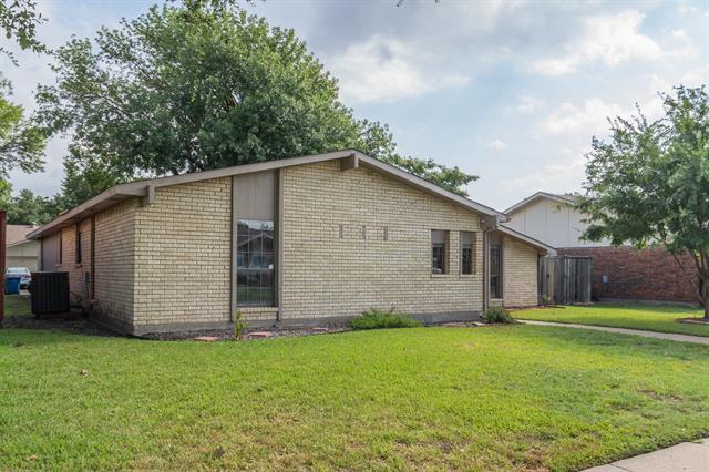 Building Photo - 216 Park Meadow Way