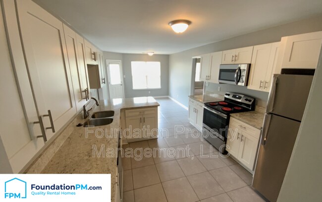 Building Photo - 9420 Grove Rd