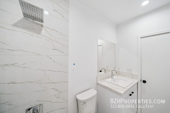 Foto del edificio - 5653 Case Ave