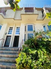 Building Photo - 4959 Laurel Canyon Blvd