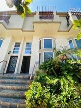 Building Photo - 4959 Laurel Canyon Blvd