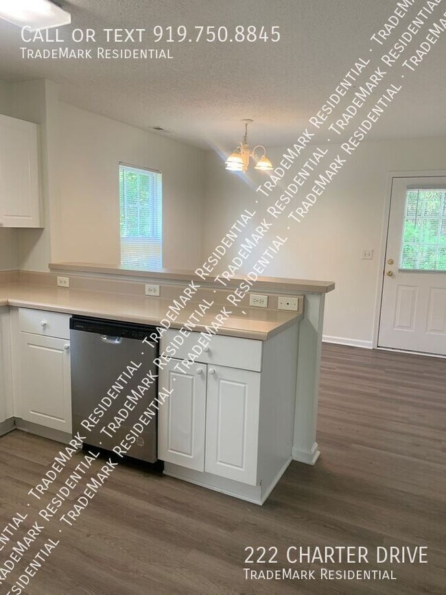 Building Photo - 222 Charter Dr