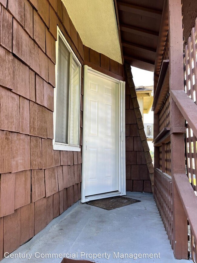 Building Photo - 1 br, 1 bath House - 513 E. Comstock Avenue