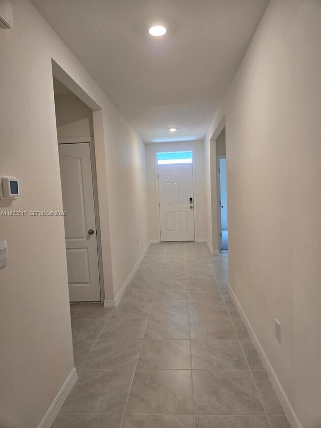 Foto del edificio - 492 Taylor Grvs St