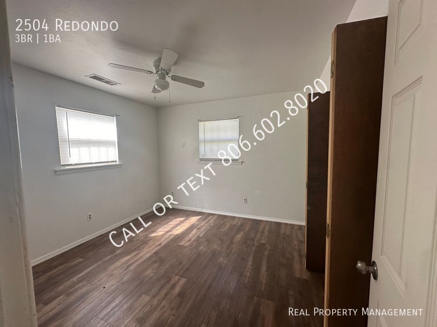 Foto principal - 3 bed home with central heat and air! $0 S...