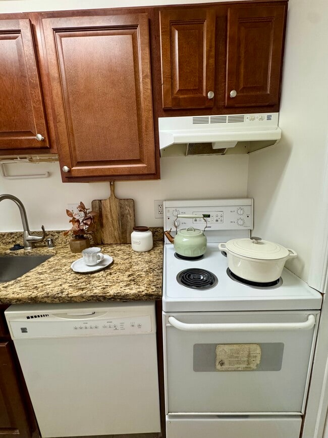 Foto del edificio - 10-16 E Chase St