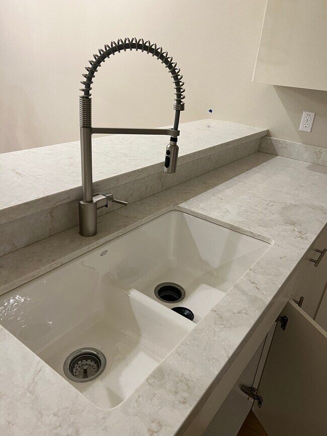 Foto del edificio - 1225 Ozark Ave