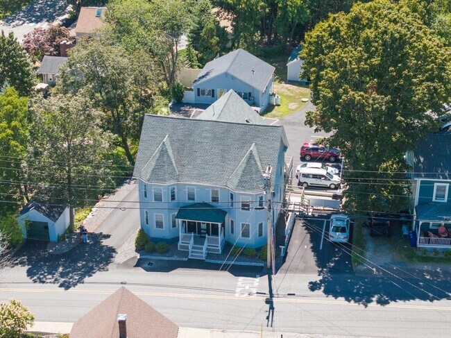 Foto del edificio - 20-22 Whipple Rd