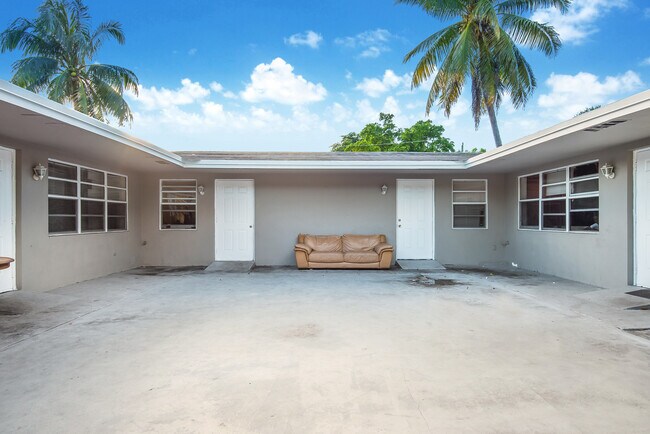 Building Photo - 179 NW 40th Ct