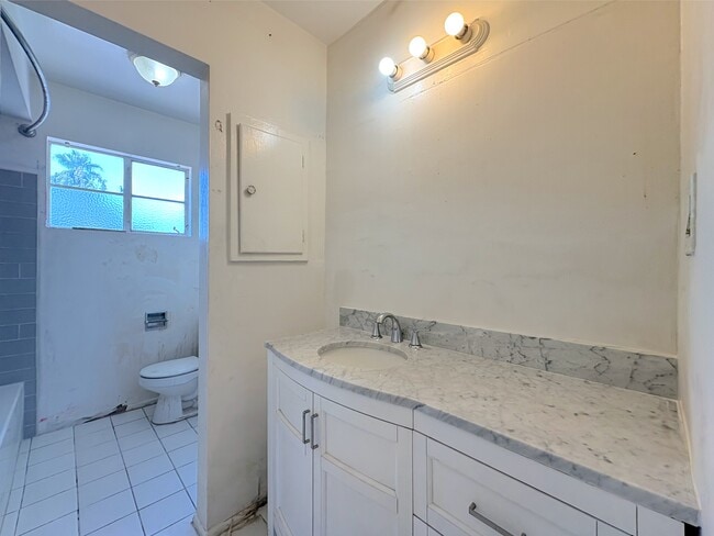 Building Photo - 3631 N 15th Ave