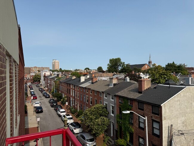 Foto del edificio - 911 S Charles St