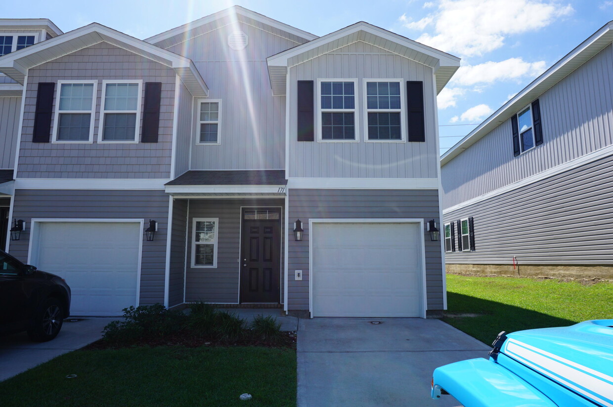 151 Iron Horse Dr E, Crestview, Fl 32539 - Townhome Rentals In 