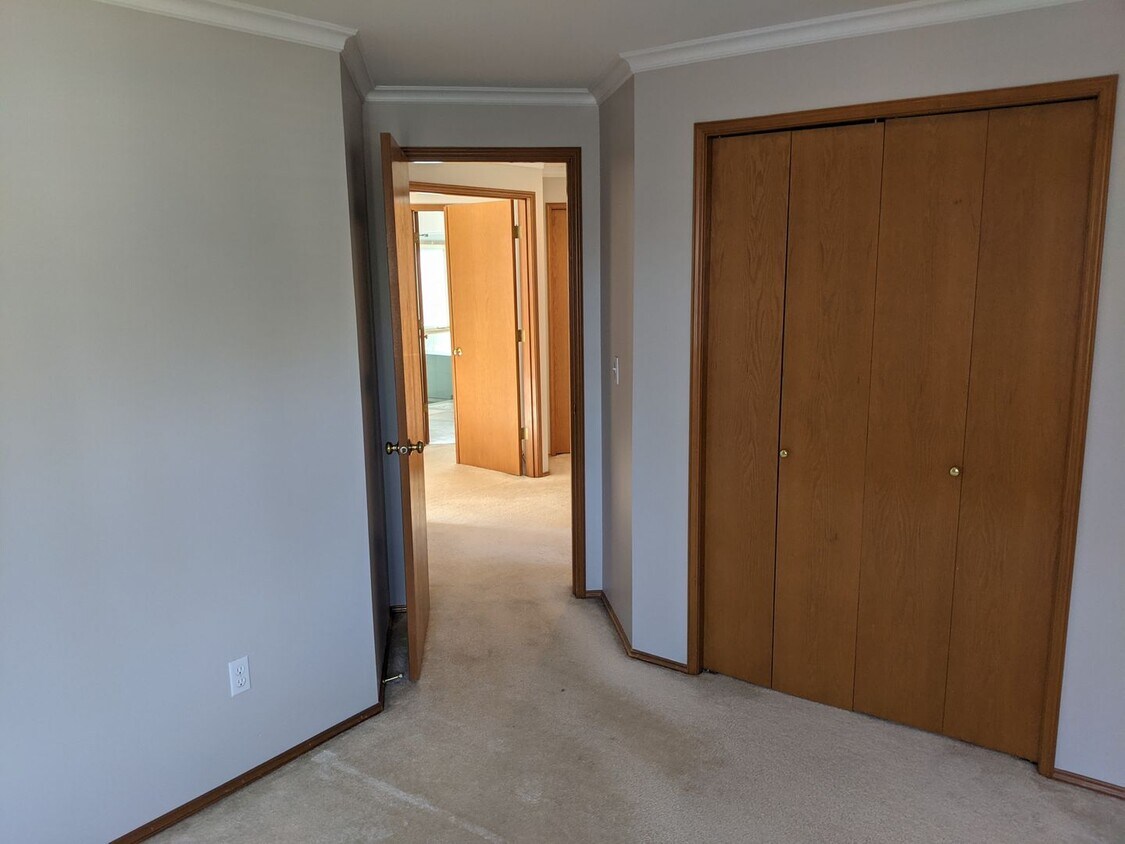 Foto principal - Spacious Single Family Home with Large Yar...